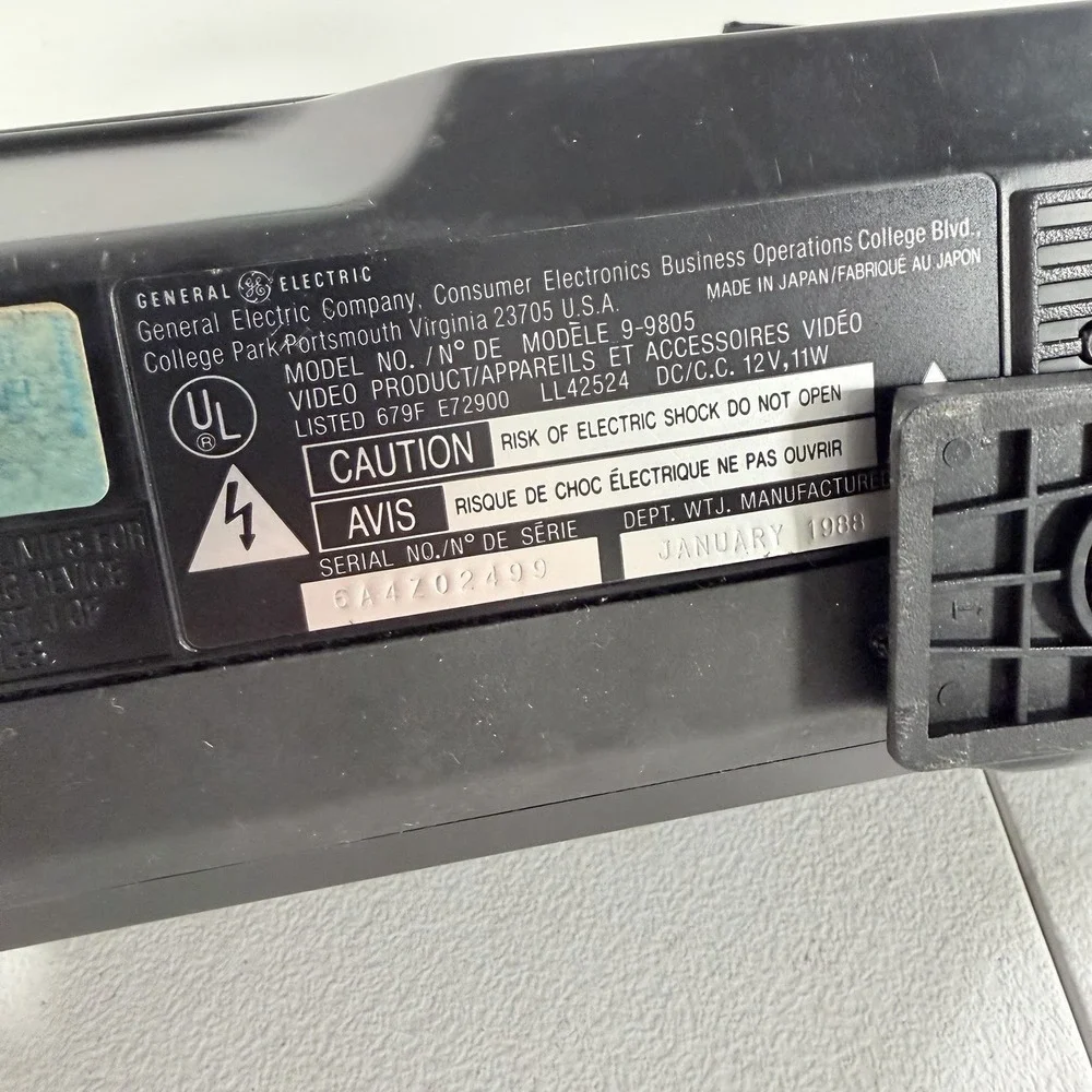 Vintage GE 9-9806 VHS‎ Movie Video System Camcorder POWERS ON AS IS READ DESC.
